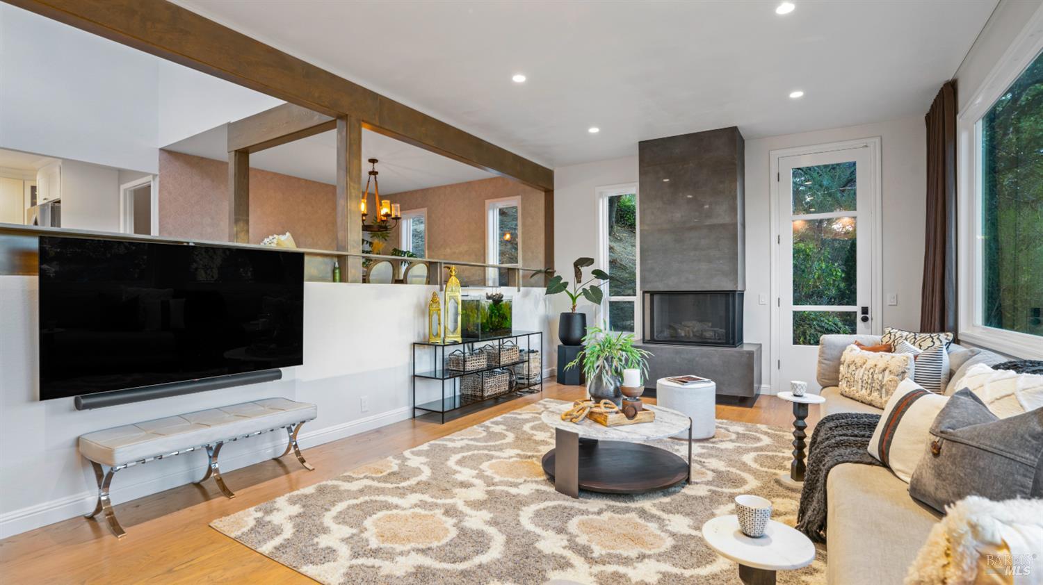 5595 Estates Drive Oakland CA 94618