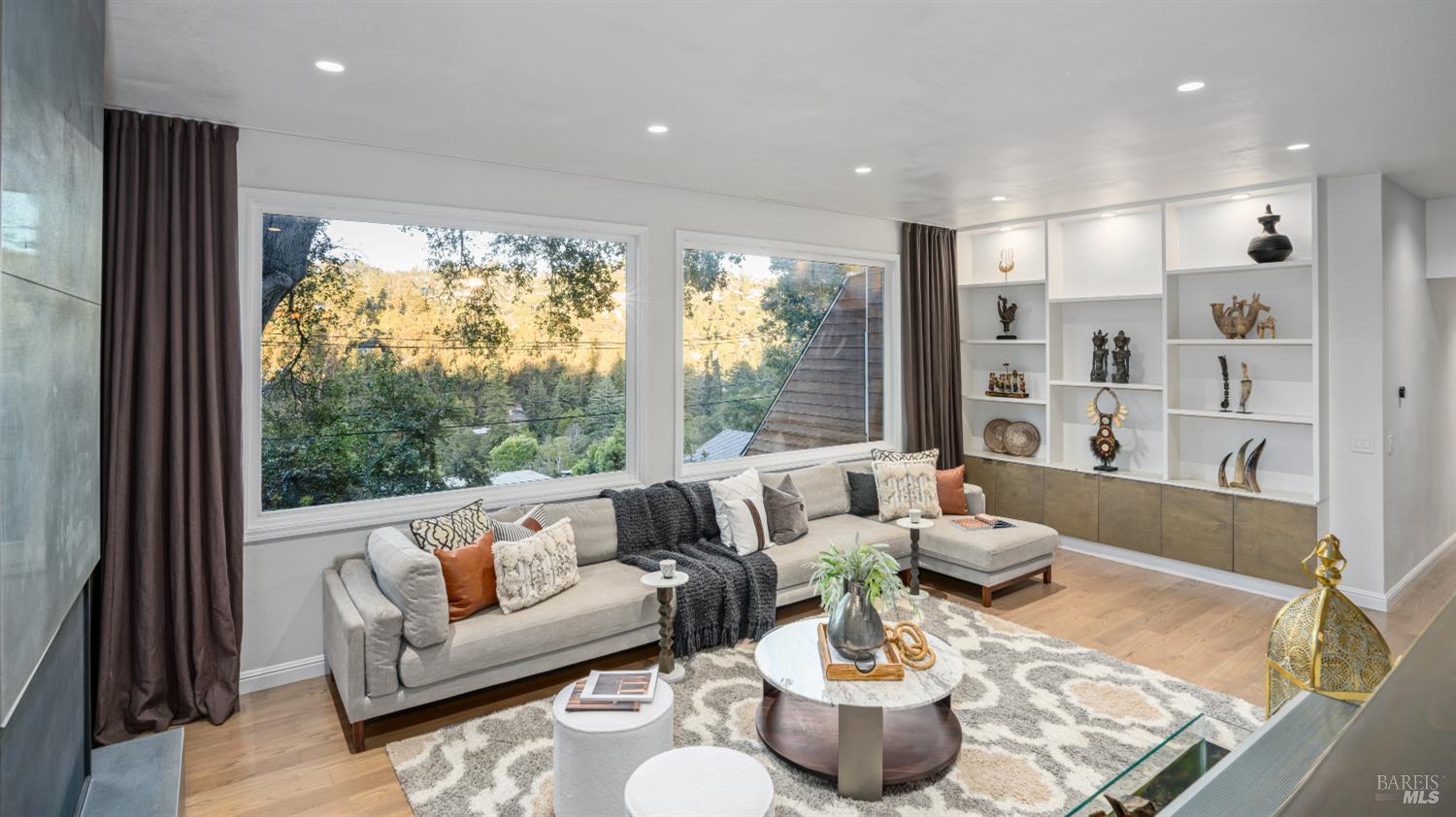 5595 Estates Drive Oakland CA 94618
