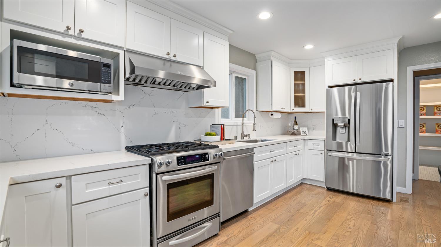 5595 Estates Drive Oakland CA 94618