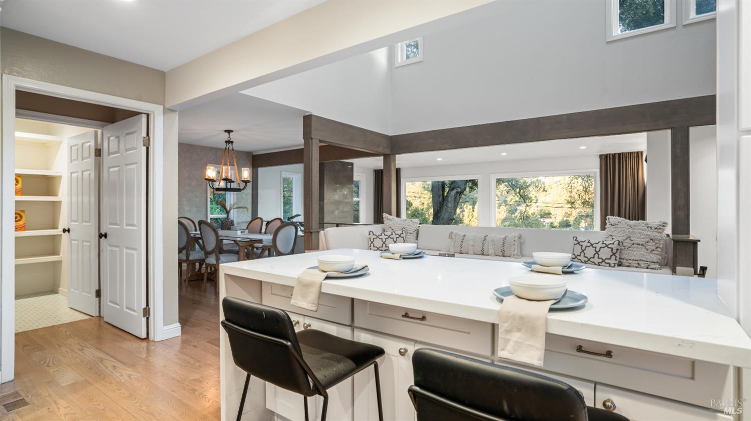 5595 Estates Drive Oakland CA 94618