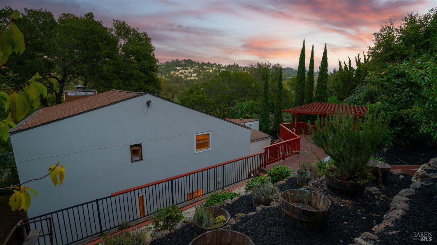5595 Estates Drive Oakland CA 94618