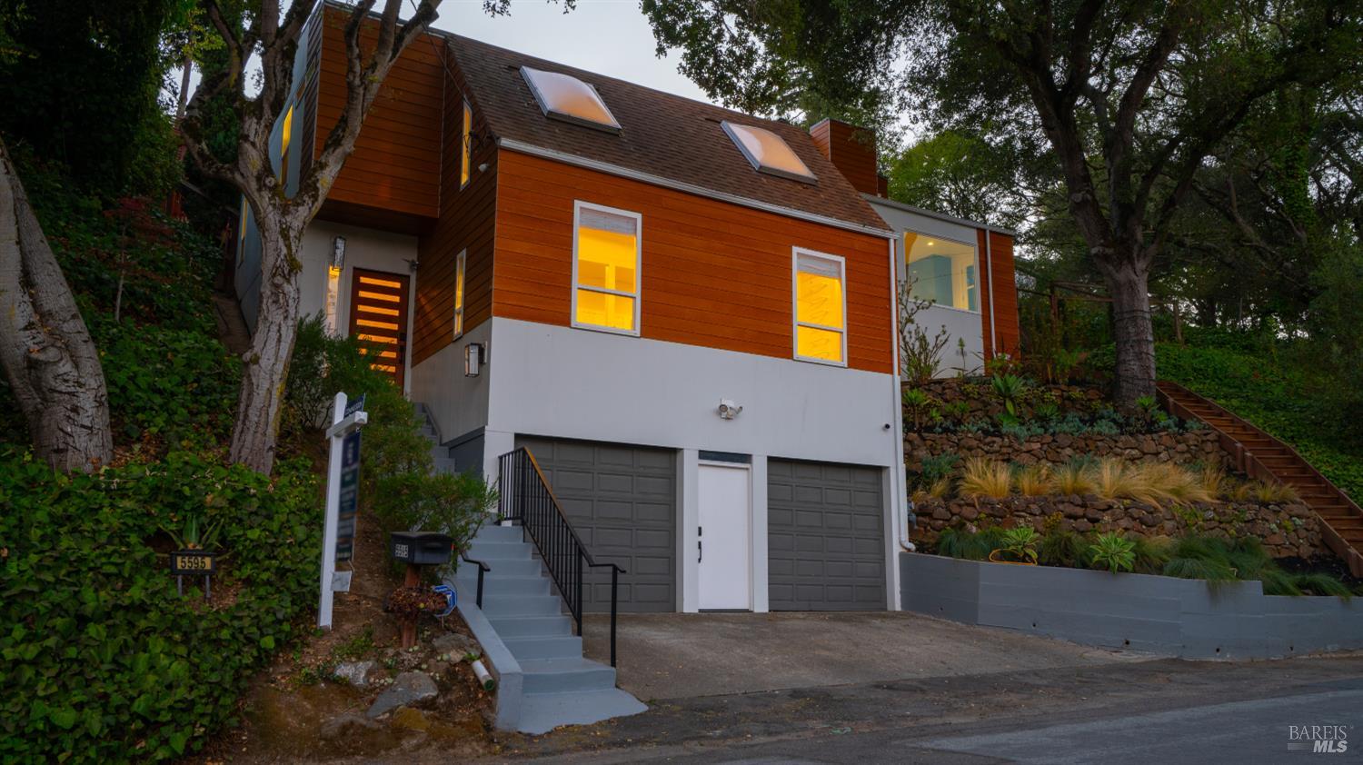 5595 Estates Drive Oakland CA 94618