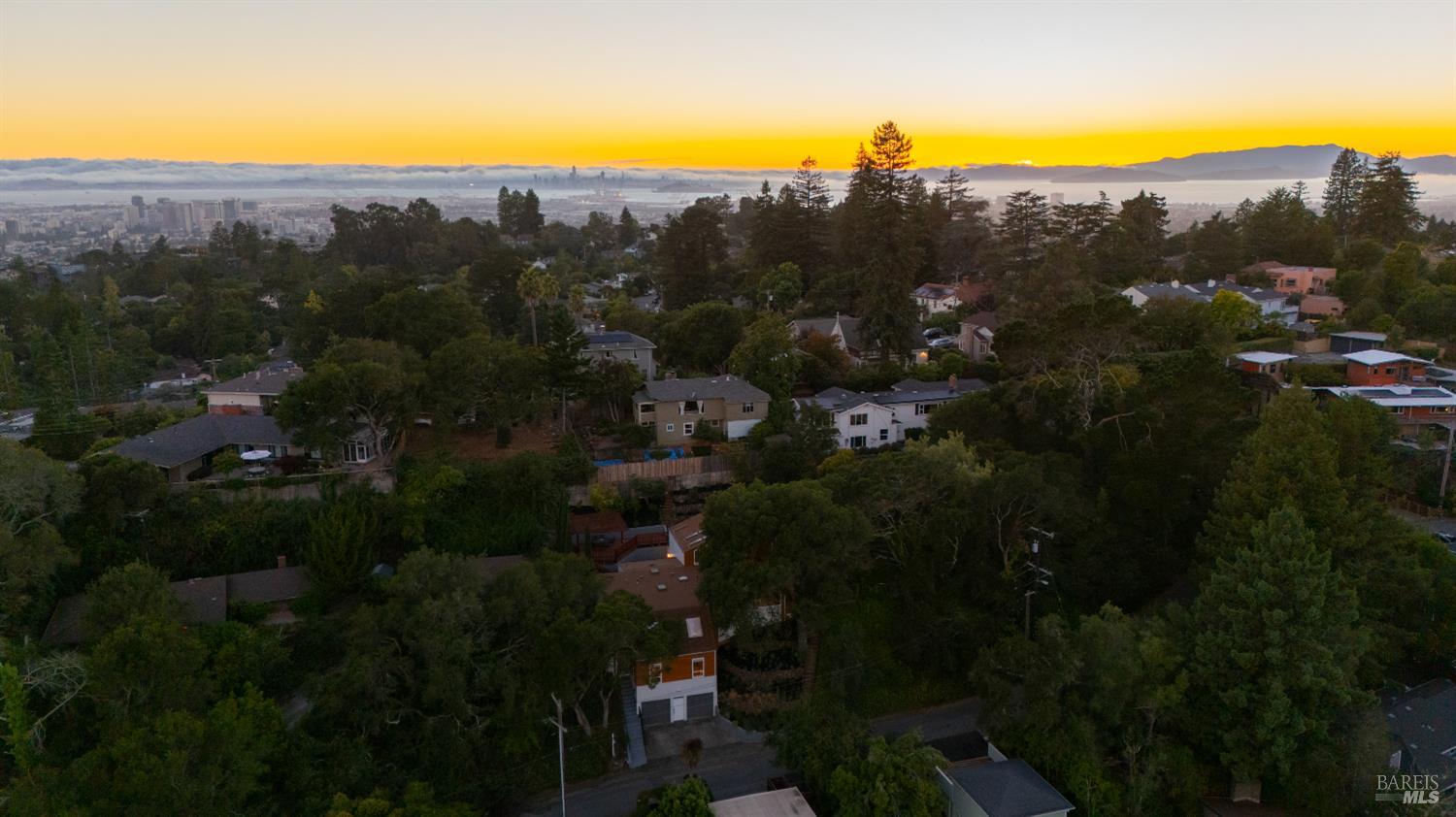 5595 Estates Drive Oakland CA 94618