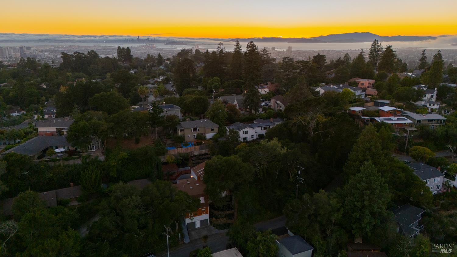 5595 Estates Drive Oakland CA 94618