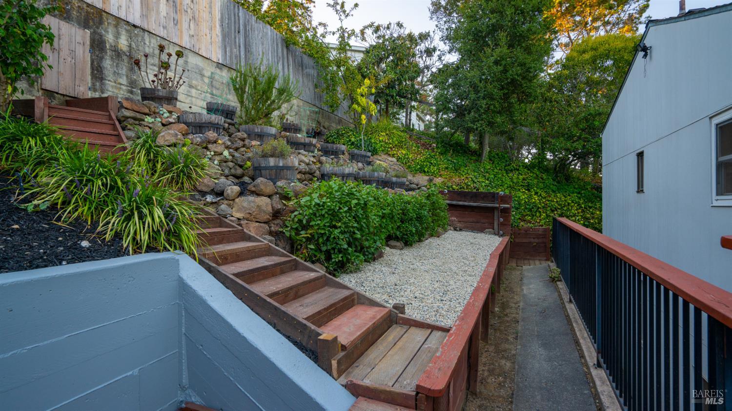 5595 Estates Drive Oakland CA 94618