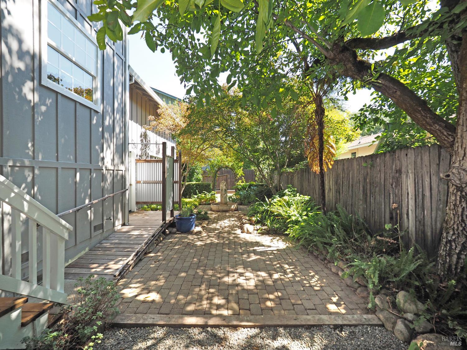 79 Bosch Street Geyserville CA 95441