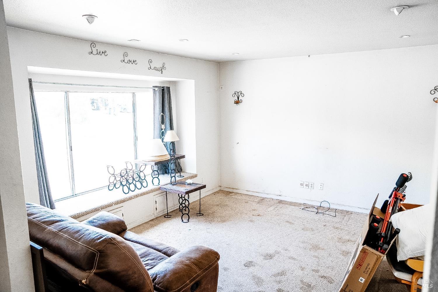 798- Colleen Drive Windsor CA 95492