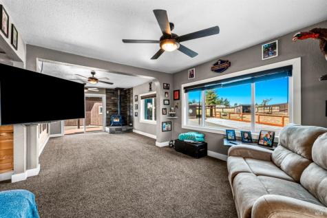 8571 Brand Lane Penngrove CA 94951