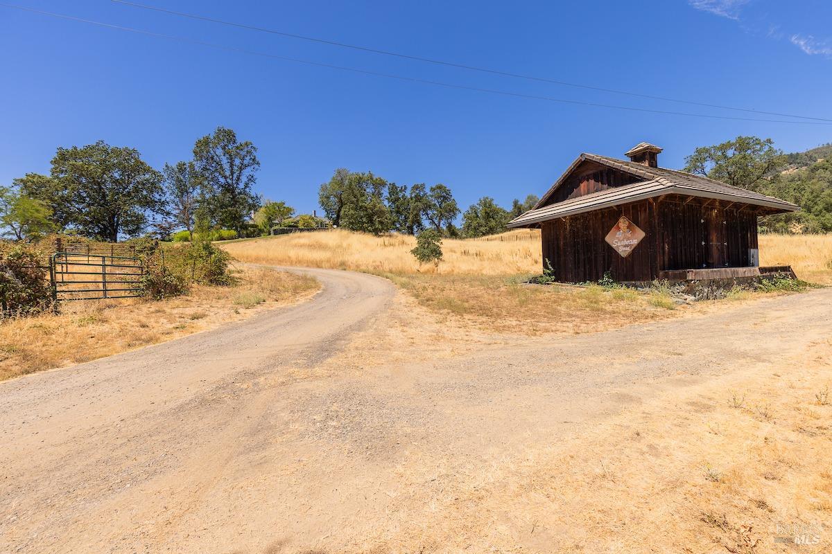 16000 Powerhouse Road Potter Valley CA 95469