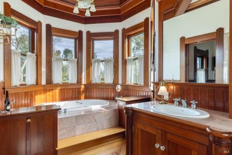2875 Woolsey Road Windsor CA 95492