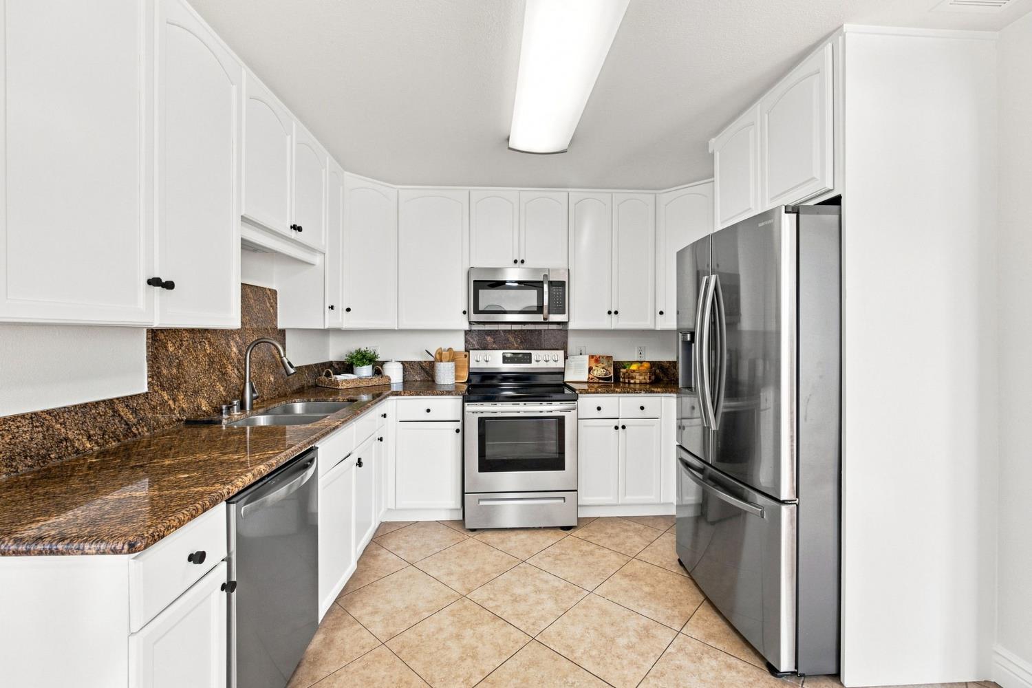 3972 Deer Cross Way Sacramento CA 95823