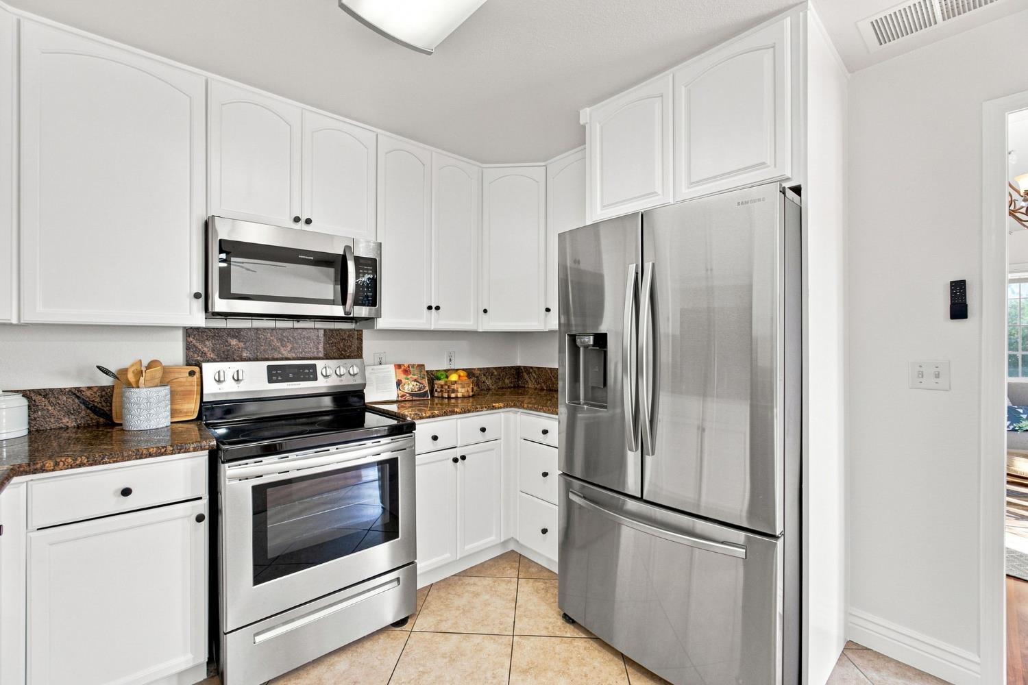 3972 Deer Cross Way Sacramento CA 95823