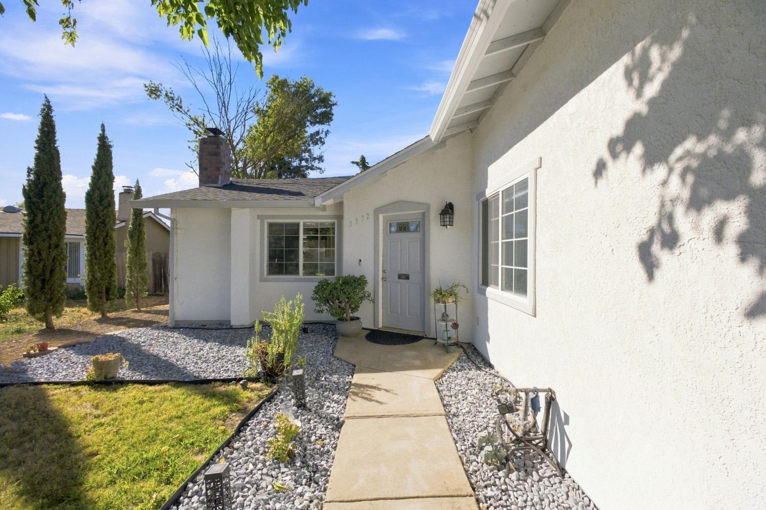 3972 Deer Cross Way Sacramento CA 95823