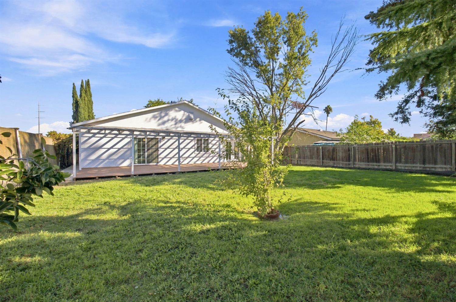 3972 Deer Cross Way Sacramento CA 95823