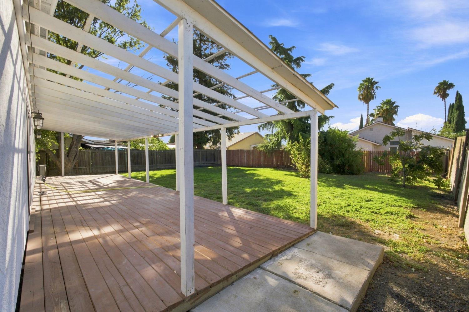 3972 Deer Cross Way Sacramento CA 95823