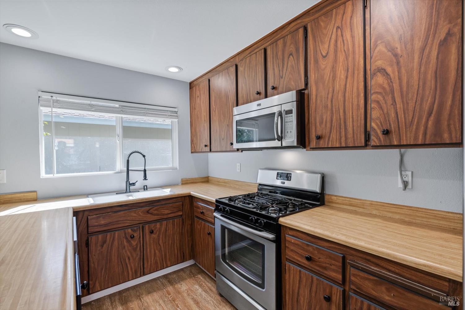 1010 Waterbrook Court Santa Rosa CA 95401