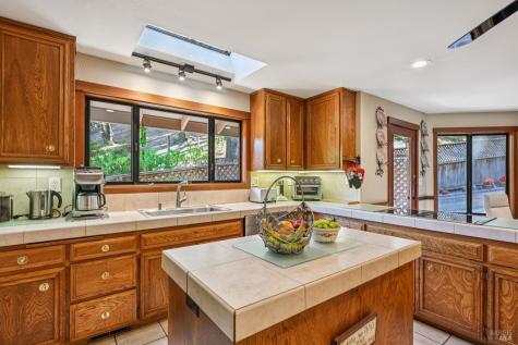 9 Buckeye Court Novato CA 94949