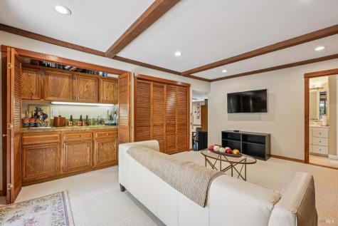 9 Buckeye Court Novato CA 94949