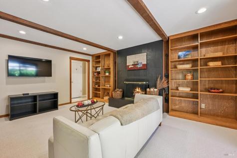 9 Buckeye Court Novato CA 94949