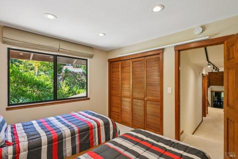 9 Buckeye Court Novato CA 94949