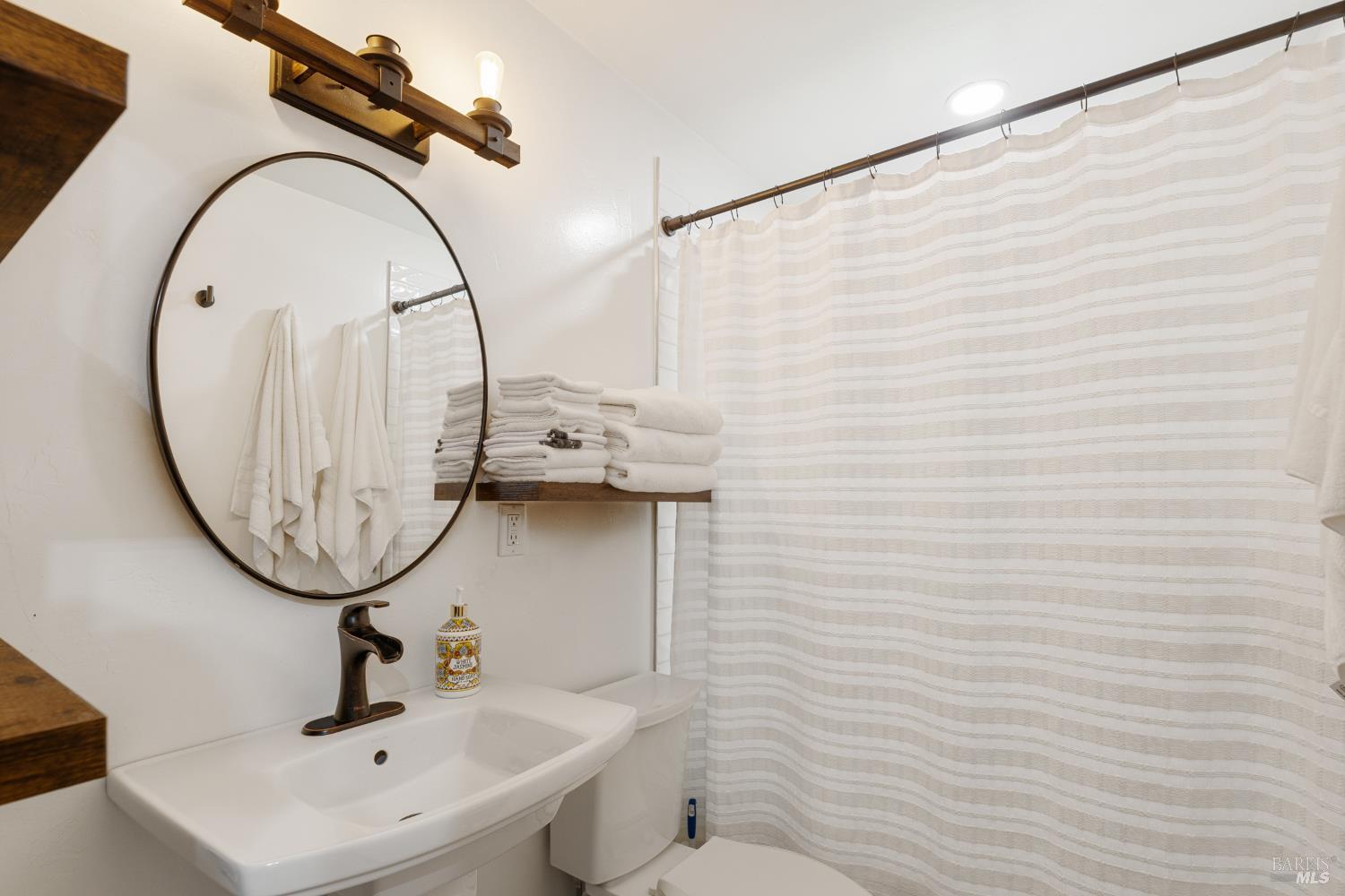 661 Mathews Court Vacaville CA 95687