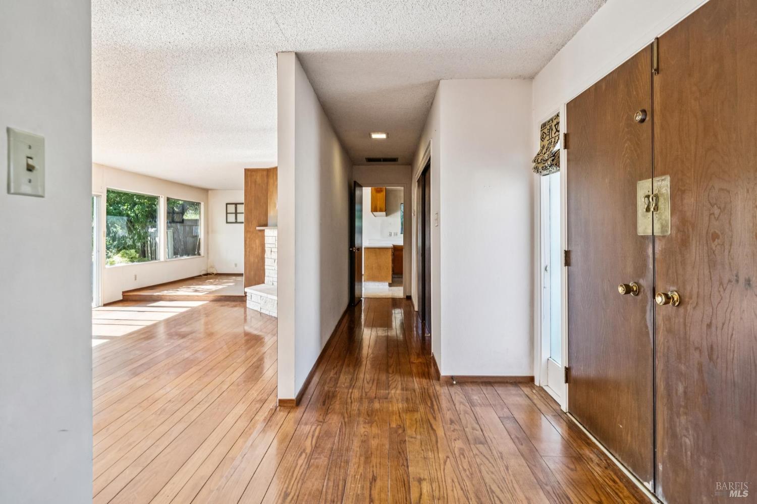 555 Las Colindas Road San Rafael CA 94903