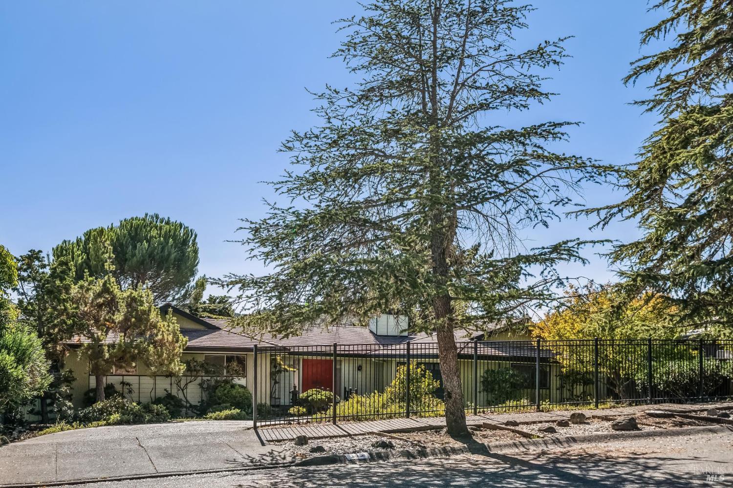 555 Las Colindas Road San Rafael CA 94903