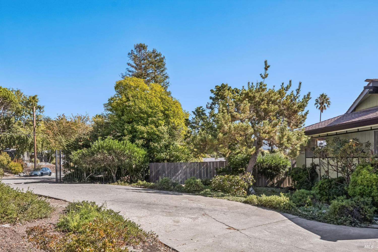 555 Las Colindas Road San Rafael CA 94903