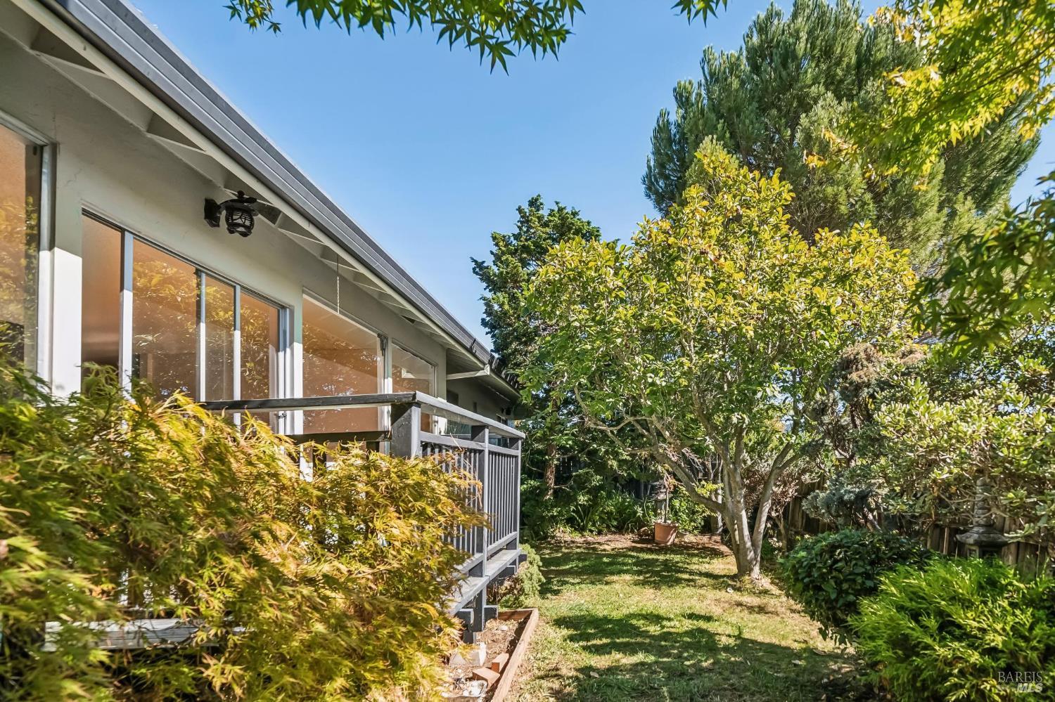 555 Las Colindas Road San Rafael CA 94903