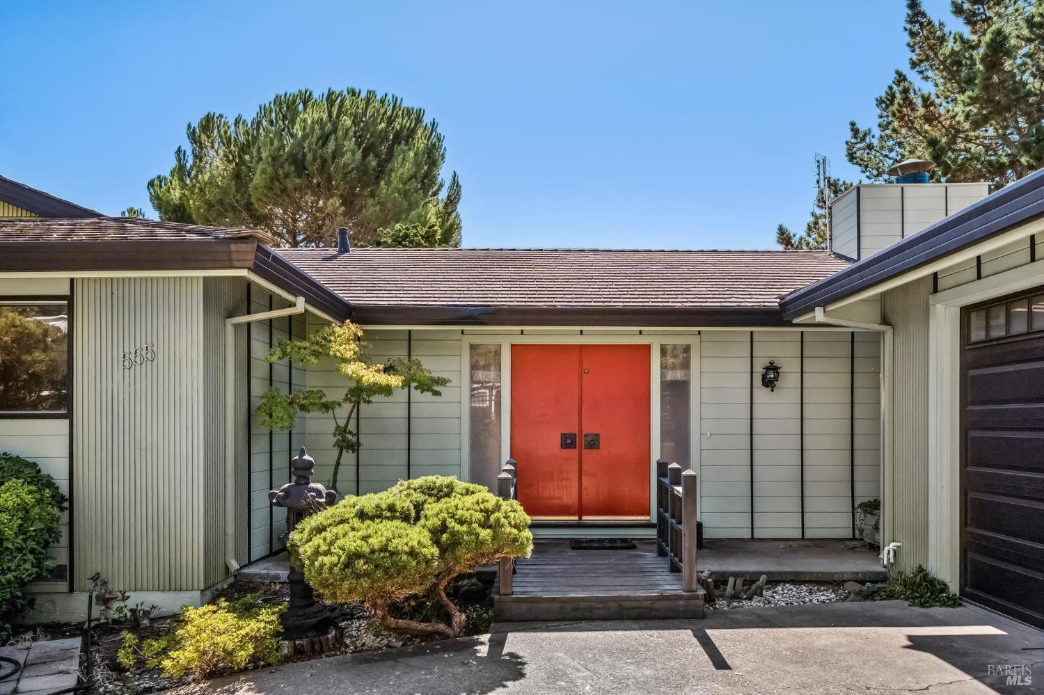 555 Las Colindas Road San Rafael CA 94903