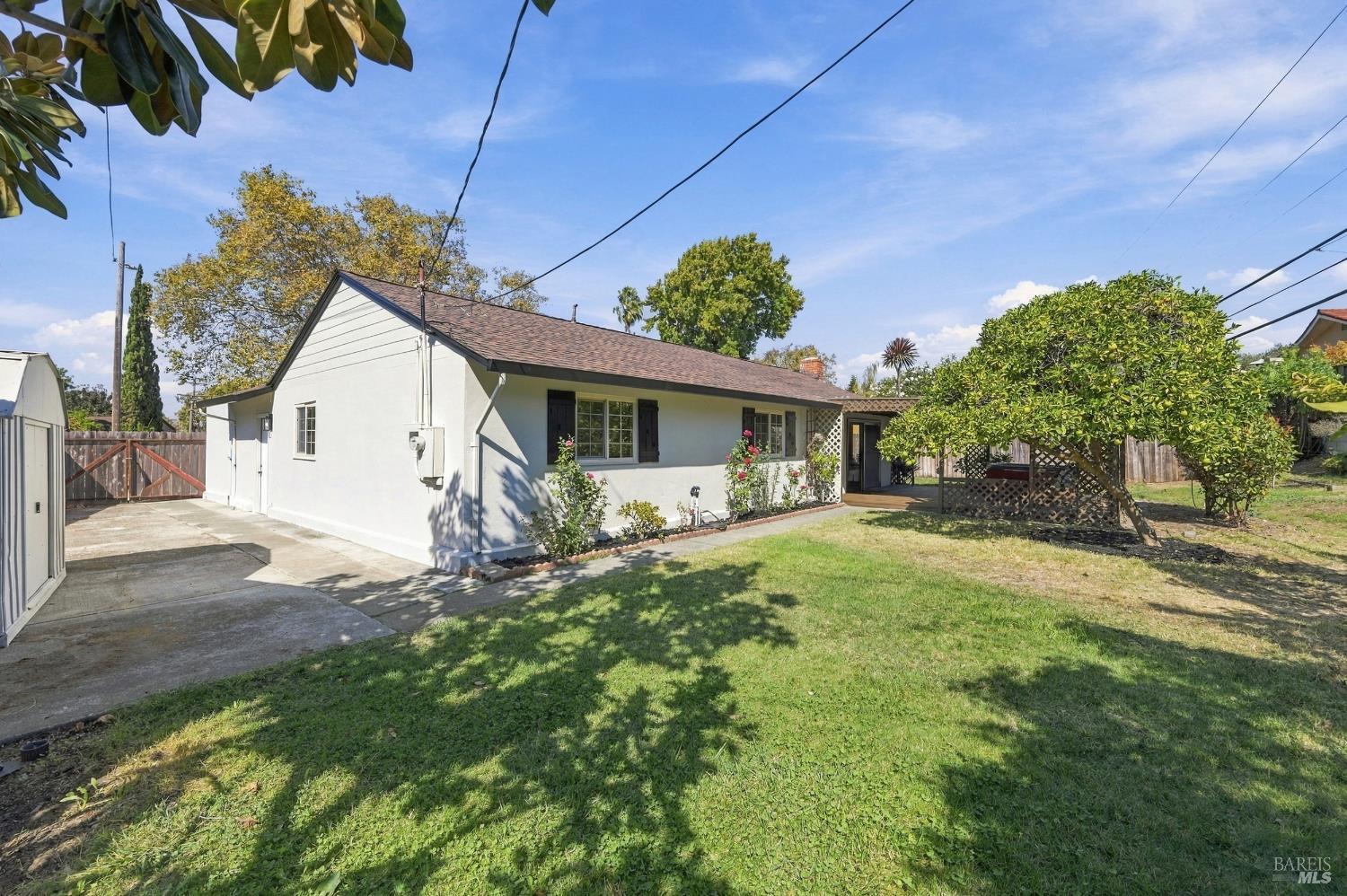 858 Brentwood Avenue Vallejo CA 94591