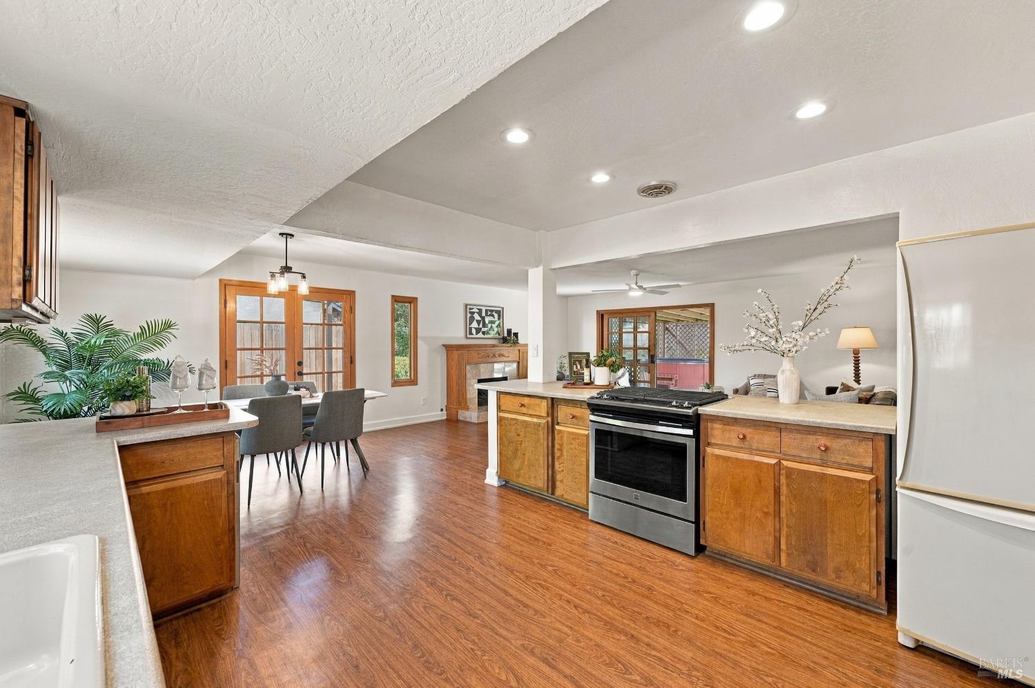 858 Brentwood Avenue Vallejo CA 94591