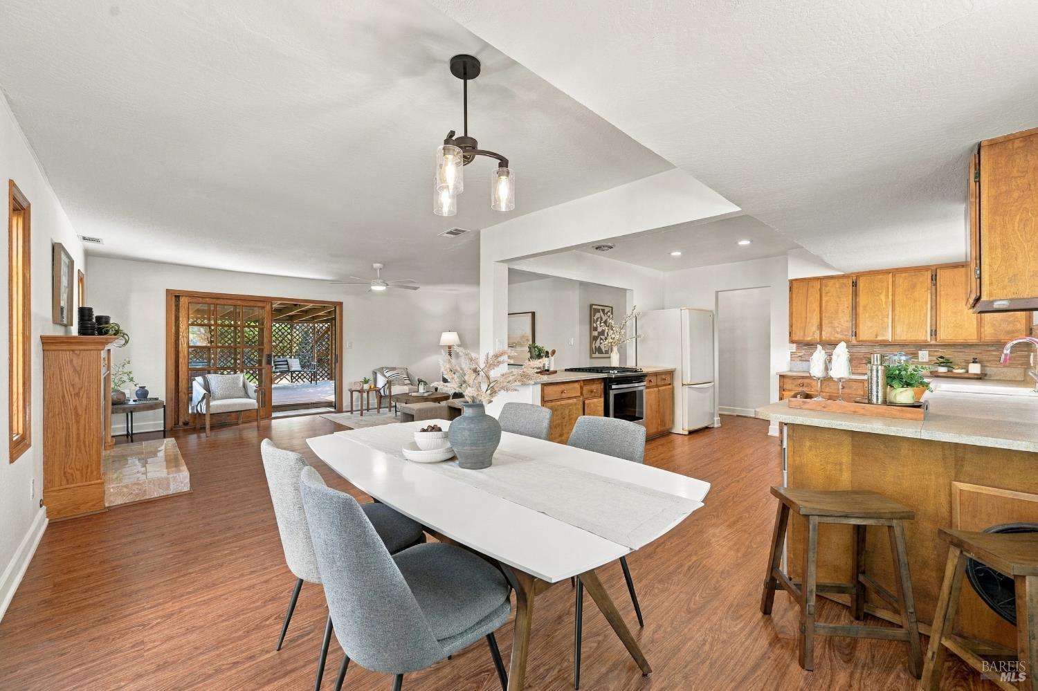 858 Brentwood Avenue Vallejo CA 94591