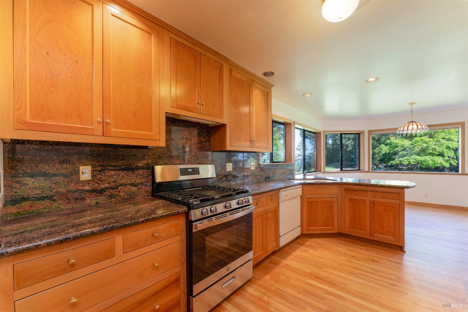 28801 Pinecrest Road Willits CA 95490