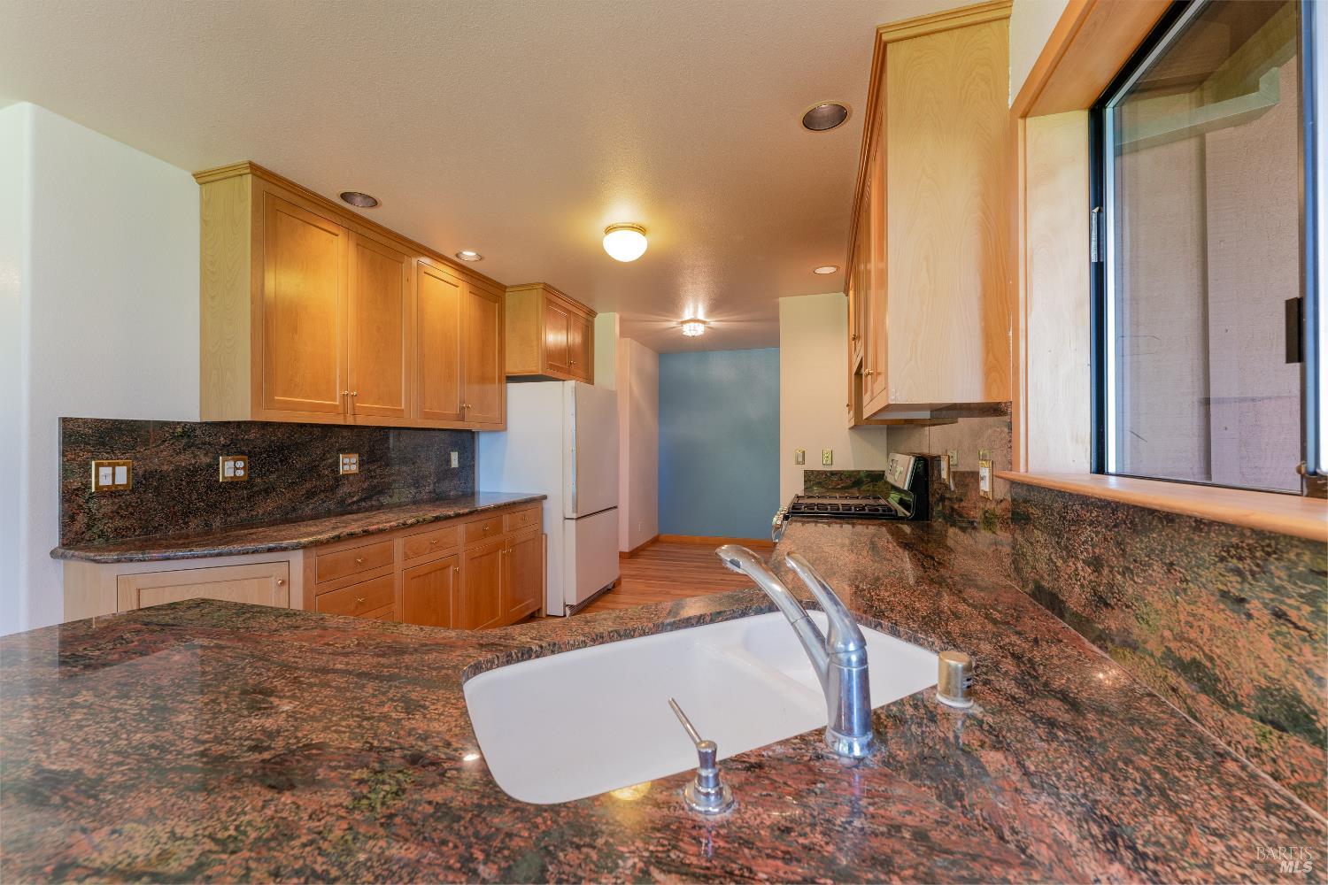 28801 Pinecrest Road Willits CA 95490