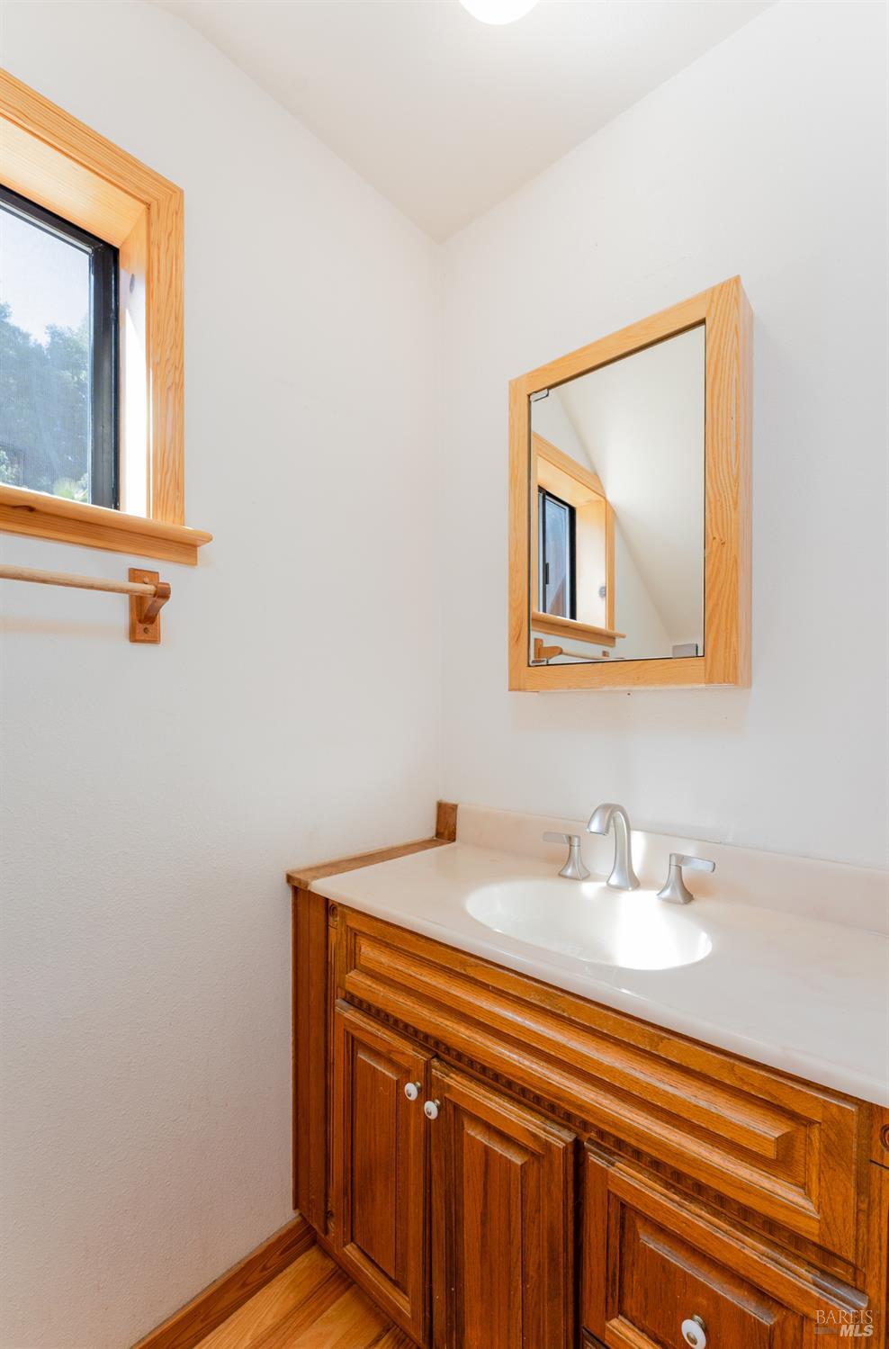 28801 Pinecrest Road Willits CA 95490