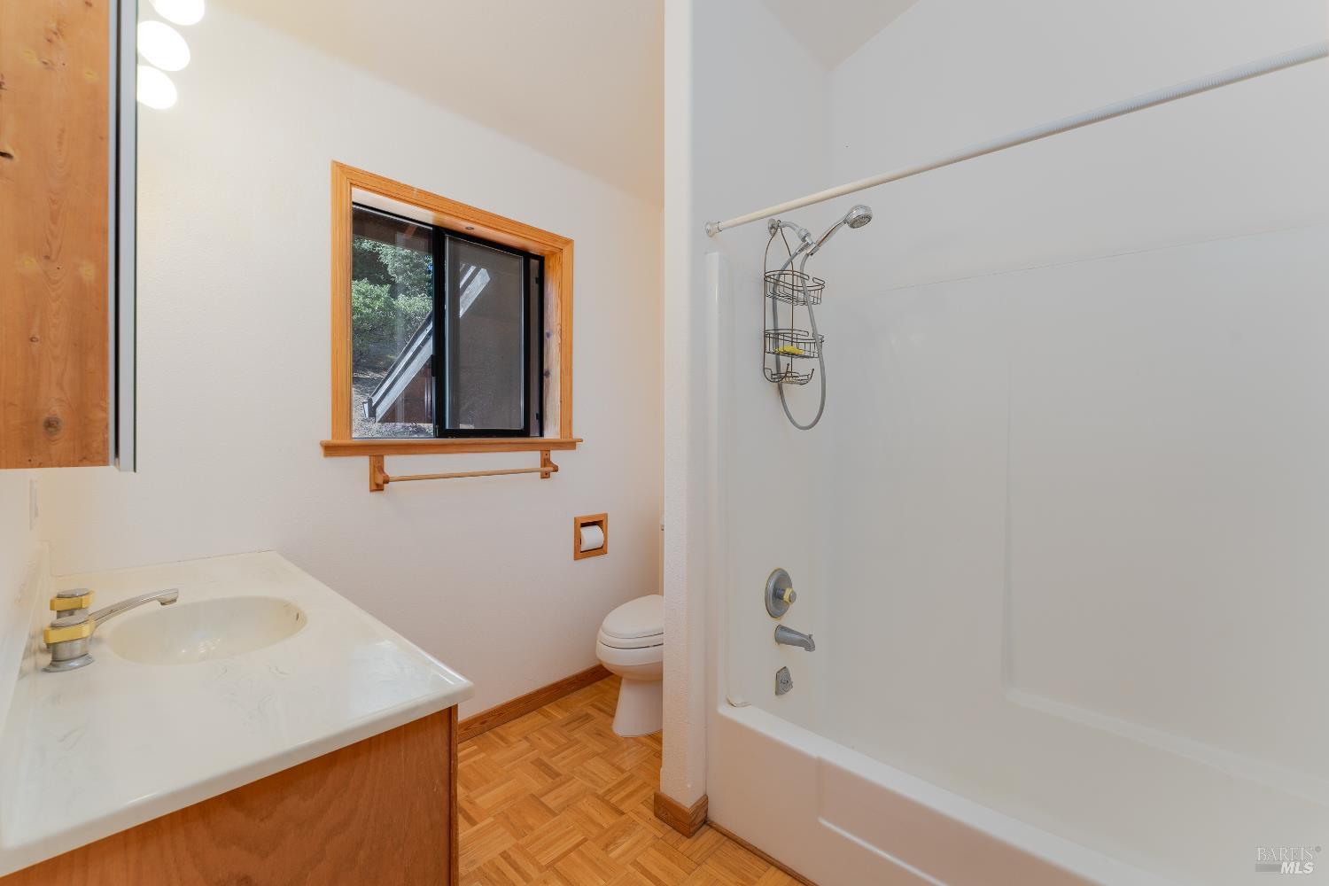28801 Pinecrest Road Willits CA 95490