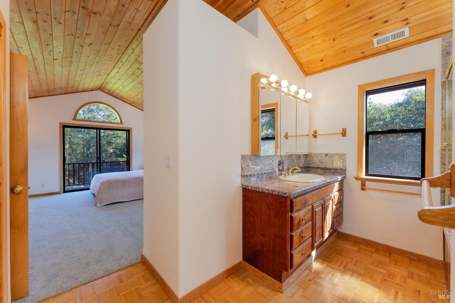 28801 Pinecrest Road Willits CA 95490