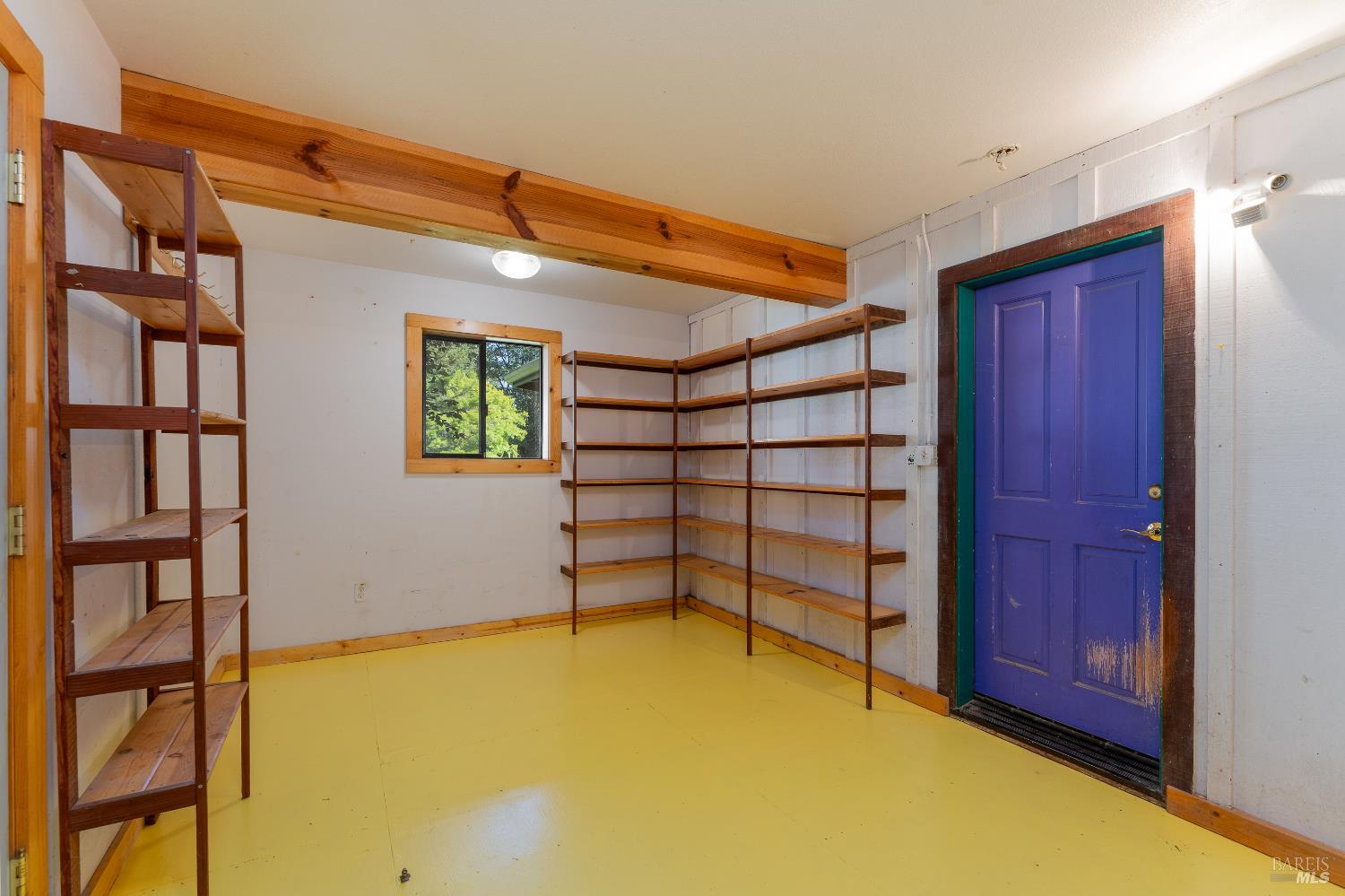 28801 Pinecrest Road Willits CA 95490