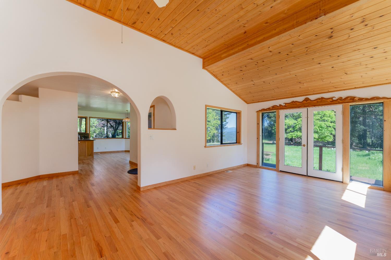 28801 Pinecrest Road Willits CA 95490