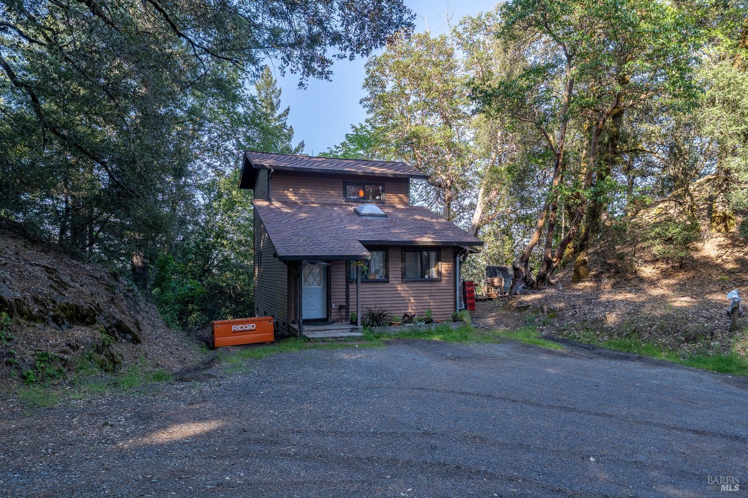 28801 Pinecrest Road Willits CA 95490