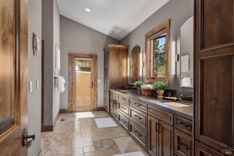 3518 Bloomfield Road Sebastopol CA 95472