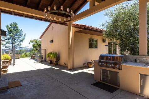 3518 Bloomfield Road Sebastopol CA 95472