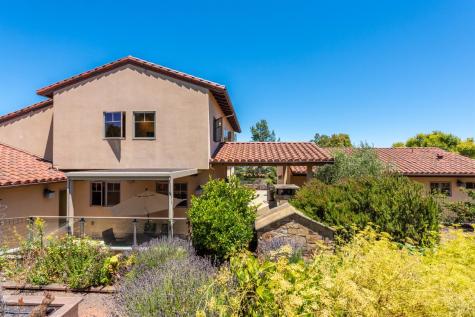 3518 Bloomfield Road Sebastopol CA 95472