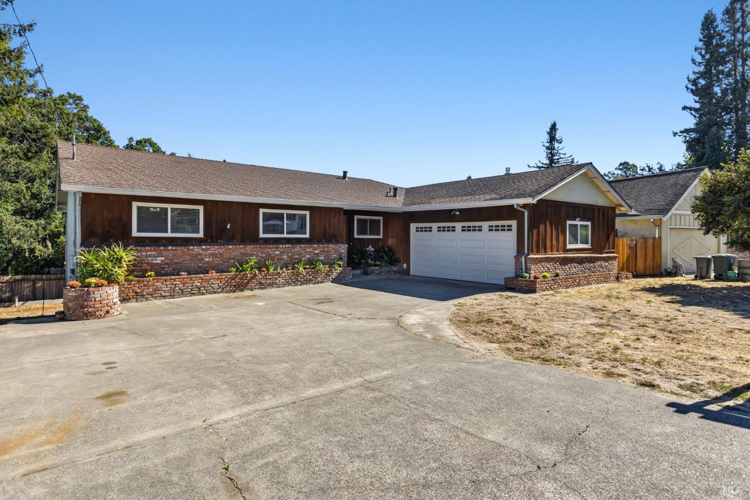 538 Amber Way Petaluma CA 94952