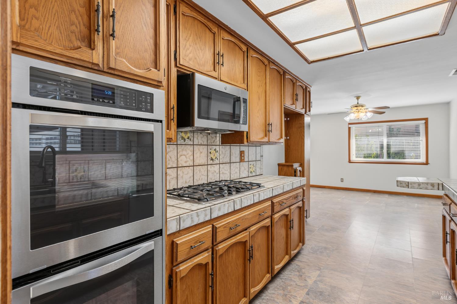 538 Amber Way Petaluma CA 94952