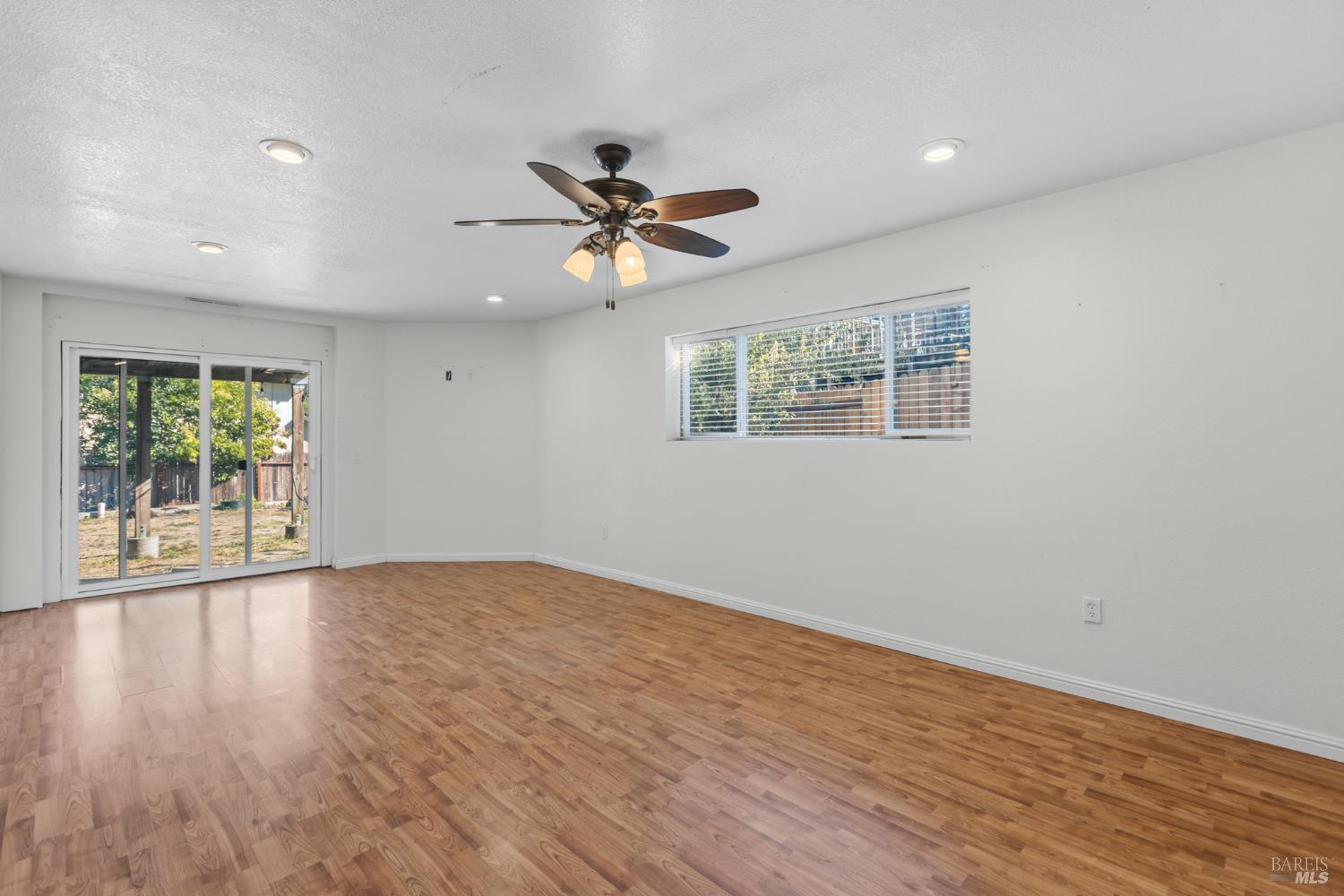 538 Amber Way Petaluma CA 94952
