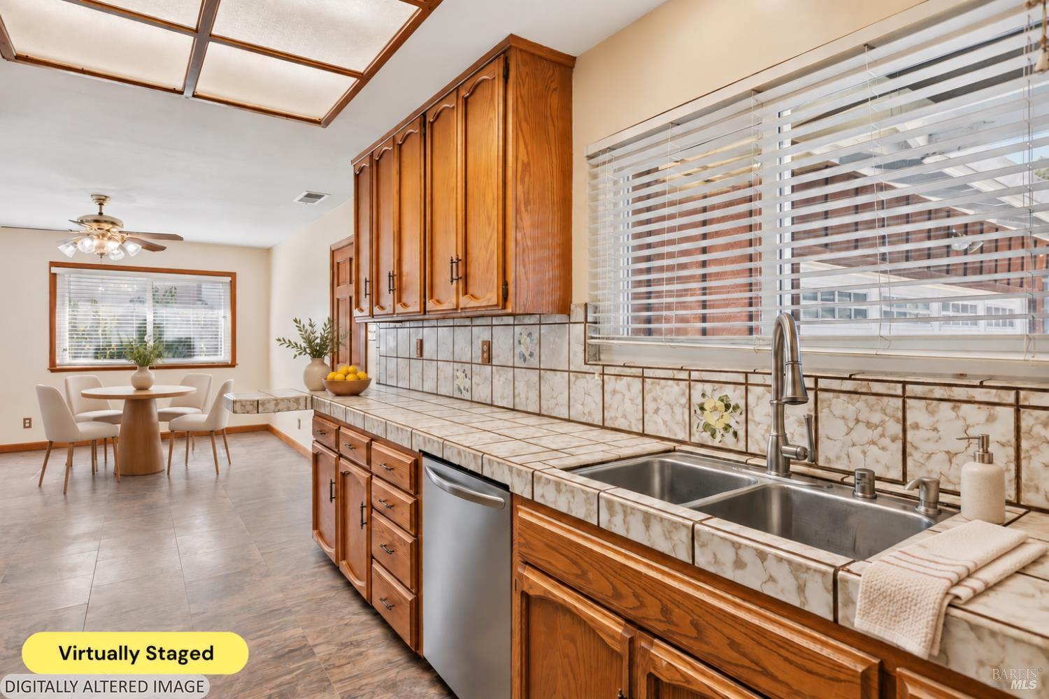 538 Amber Way Petaluma CA 94952