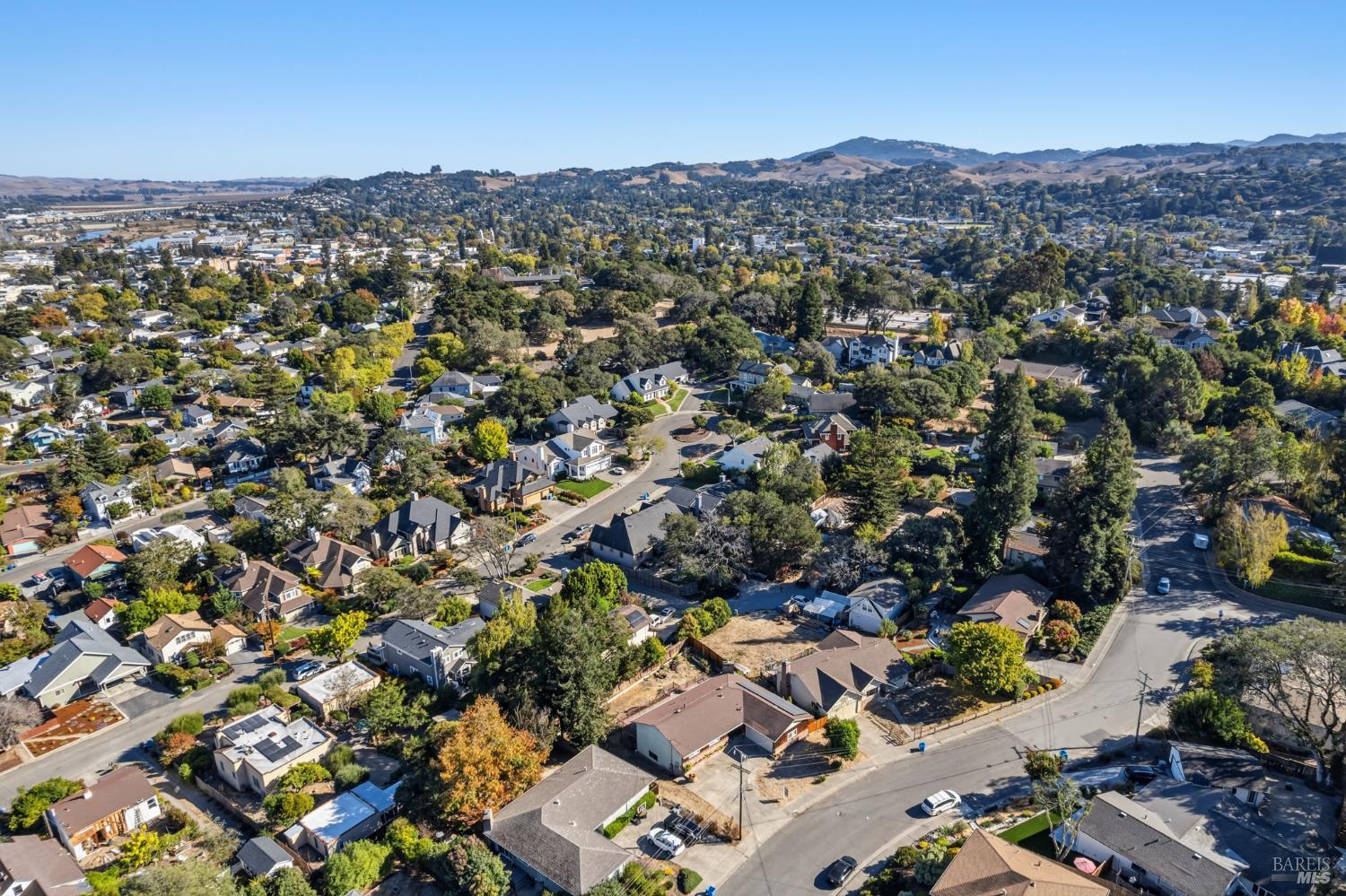 538 Amber Way Petaluma CA 94952