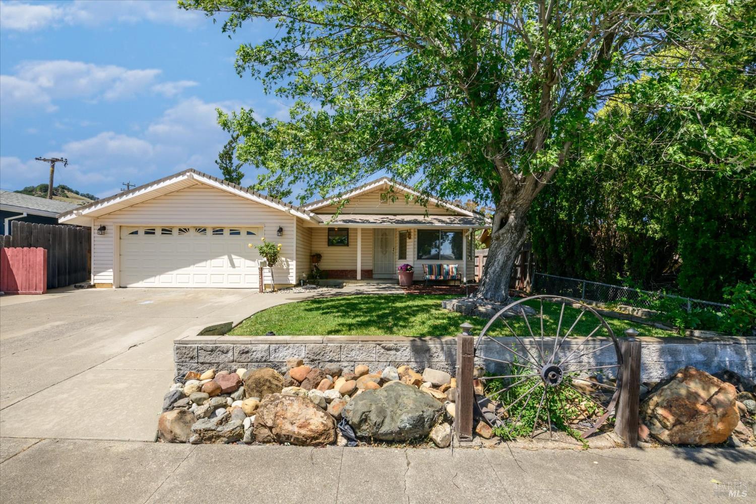 262 Markham Avenue Vacaville CA 95688